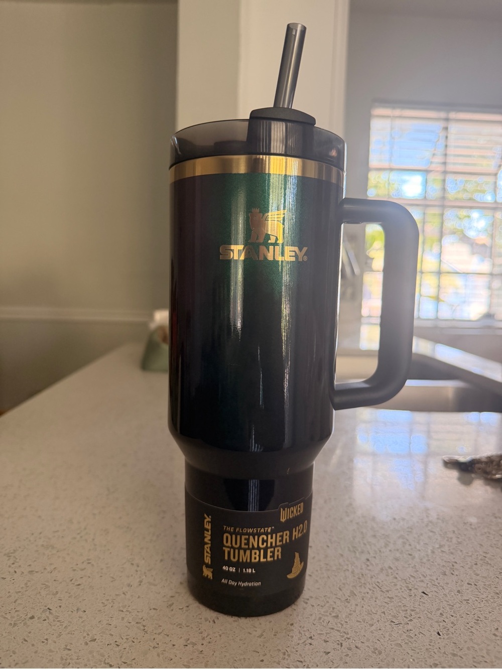 Stanley The Flowstate Quencher H2.0 Tumbler 40oz Wicked Edition